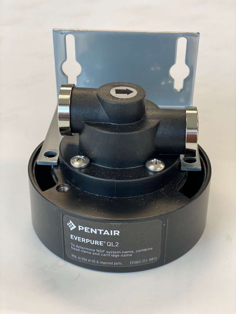 Everpure EV9272-18 QL2 Filter Head With Mounting Bracket 3/8 fpt